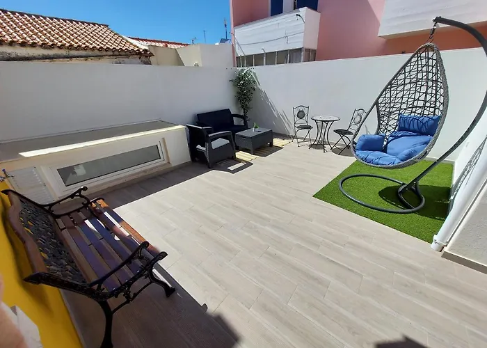 Wolley - 2 Homestay Peniche